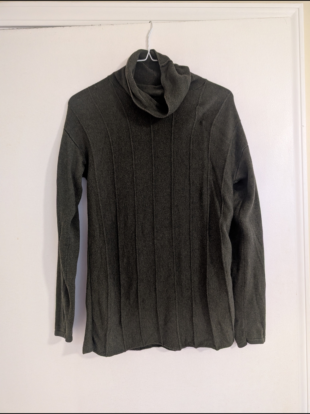 Christopher & Banks Olive Green Ribbed Turtleneck Sweater Size Small Autumn